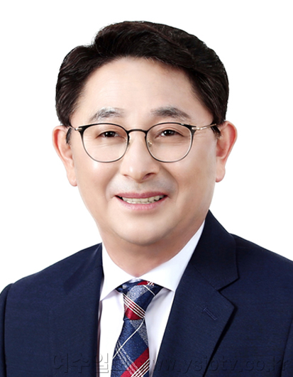 군자동 향교 김승호.png