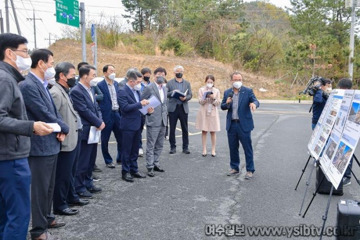 1-1 여수시, 섬섬여수힐링쉼터 ‘더섬’에서 현장 간부회의 가져.jpg