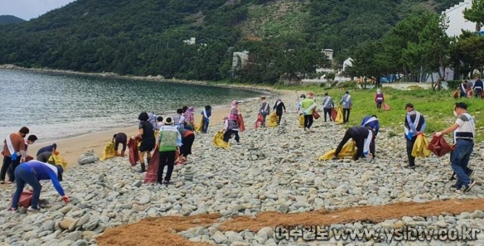 5-1 여수시, 추석 앞두고 ‘연안정화의 날’ 행사 펼쳐.jpg