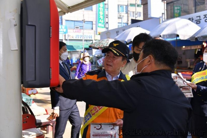 0-1 정기명 여수시장, 명예소방서장으로 위촉 ‘안전여수 만들자!’.jpg