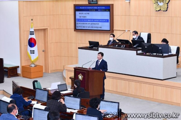 1-2 정기명 여수시장, ‘남해안 거점도시 미항여수’ 본격 출발 알려.jpg