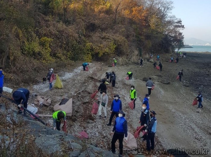 (221124) 보도자료(11월‘연안정화의 날’맞이 해안가 정화활동 실시)사진1.jpg