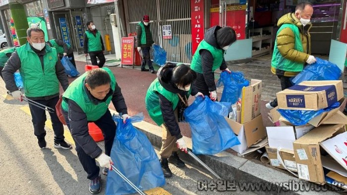 8-1 여수시, ‘깨끗한 고향 만들기’ 청결활동 곳곳에.jpg