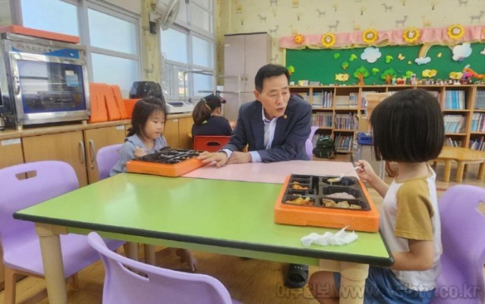 [크기변환]240812 서대현 의원 봄처럼 따뜻한 늘봄학교 현장점검.jpeg