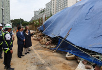 <현장취재>집중호우에 여수 문수동 신축 아파트 옹벽 붕괴.....복구 6개월 동안 주차장 인근 문수초등학교 협조로 대체