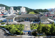 흥국체육관에 코로나 백신 예방접종센터 마련한 여수시