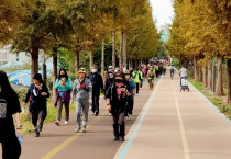 여수시, ‘걷기좋은길 함께걸어요’ 시민 500여명 가을산책 즐겨