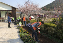 여수시청 ‘희망드림’ 봉사팀, 노인요양시설 꽃밭 조성