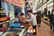 정기명 여수시장, 추석 대목 ‘민생살리기’ 전통시장 방문