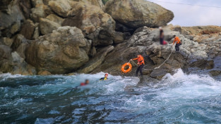 갯바위 낚시 비상, 여수 돌산 60대 여성 해상 추락 숨져