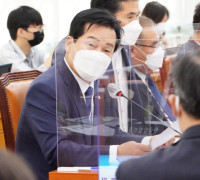 주철현 의원 "치명적 독성물질 피마자박 방치로 항만 내외 위험 노출"