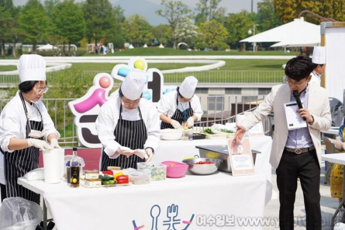 [크기변환]1 순천시는 지난해 순천미식을 알리기 위해 미식주간 요리대회를 개최했다.jpg