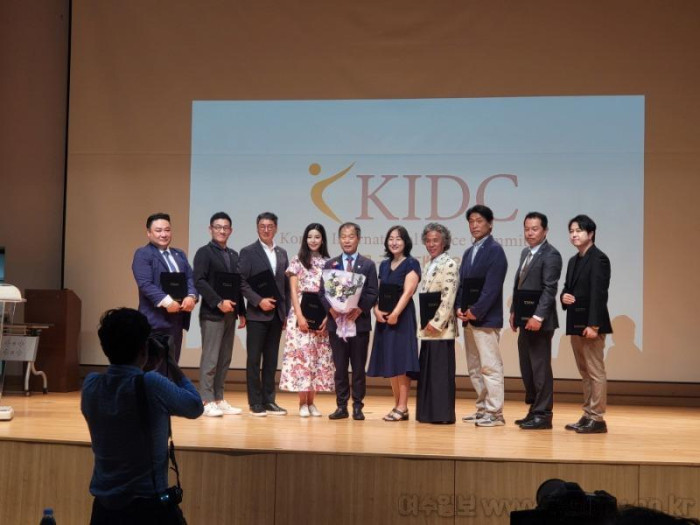 [크기변환]K-댄스 김규리 메인.jpg