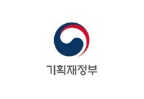 정부, 유류세 한시적 인하 연장…휘발유는 인하폭 축소