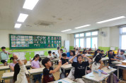 ‘바다 거북을 위해서 플라스틱 사용을 줄일게요!’, 안심초 생태전환 수업