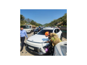 순천-여수 방면 자동차 전용도로 9중추돌 교통사고